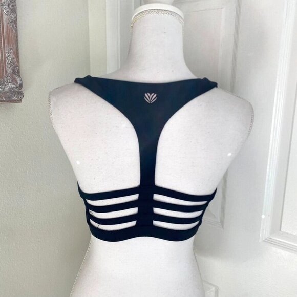 Forever 21 Sports Bra T-Back Ladder Back Padded Cups Size Medium Black - Picture 1 of 10